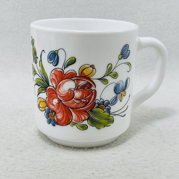 Arcopal France Mug Milk Glass White Red Flower Spring Summer Bloom Drinkware 26 - Picture 1 of 10